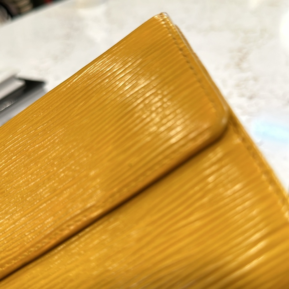 Louis Vuitton Yellow and Purple Clutch - Picture 3 of 10